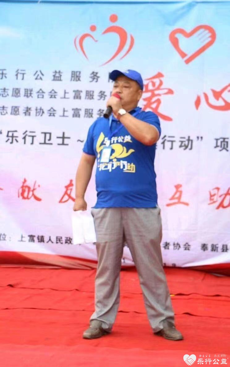 赖洪 (1).jpg