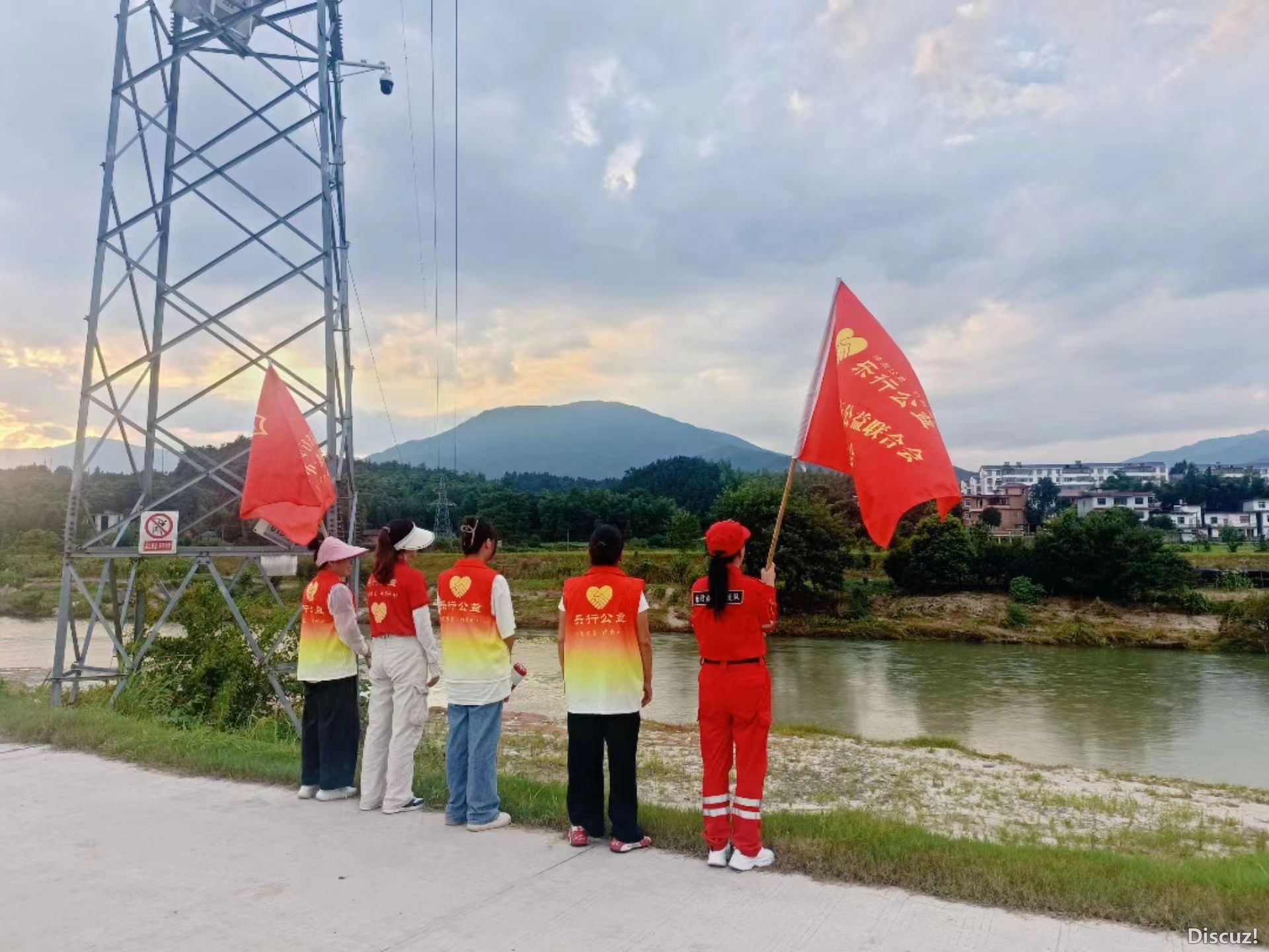 20240712（上富办事处防溺水巡河活动 (1).jpg