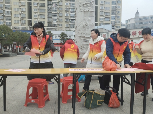2026.03.05 学雷锋纪念日活动群 (5).jpg