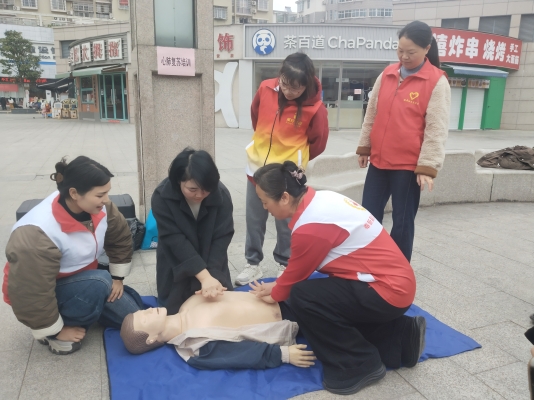 2026.03.05 学雷锋纪念日活动群 (96).jpg