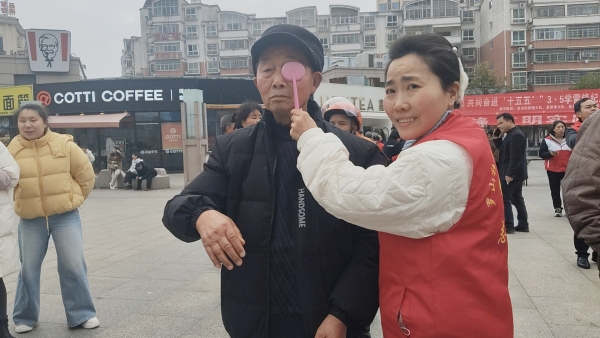 2026.03.05 学雷锋纪念日活动群 (35).jpg