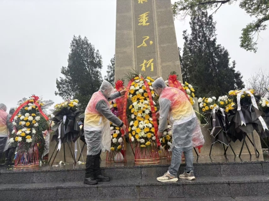 2026.04.03 清明祭扫 (12).jpg