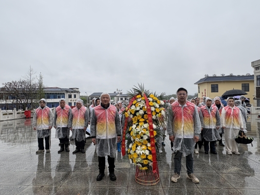 2026.04.03 清明祭扫 (16).jpg