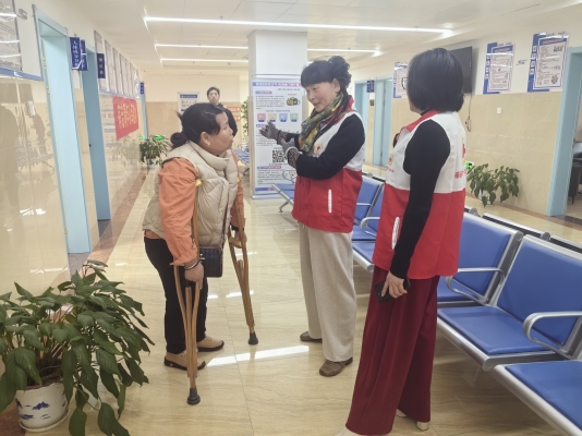 2026.04.29 协助残联登记工作 (4).jpg