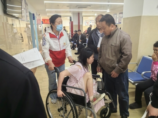 2026.04.29 协助残联登记工作 (12).jpg