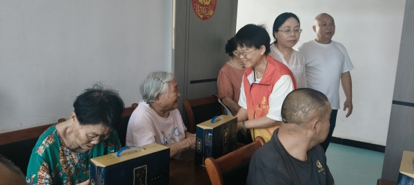 2026.06.17 宋埠敬老院文艺慰问活动  (12).jpg
