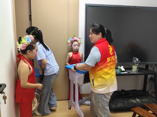 2026.07.03 协助银河舞蹈开展银河舞韵活动 (16).jpg