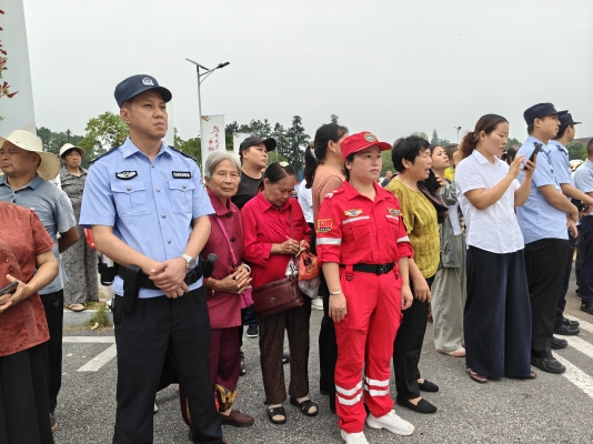 2026.09.21 协助县委办丰收节活动 (56).jpg