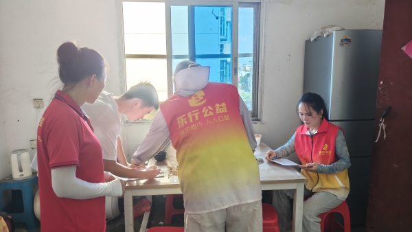 陈宇轩 (8).jpg